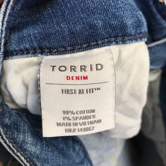 Torrid Crop Flare Vintage Stretch High-Rise Jean Medium Wash 12 - Picture 7 of 11